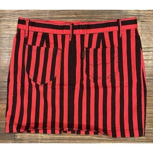 Emily the Strange Women's Striped Skirt Embroidered Sewn Cat Logo goth  vintage